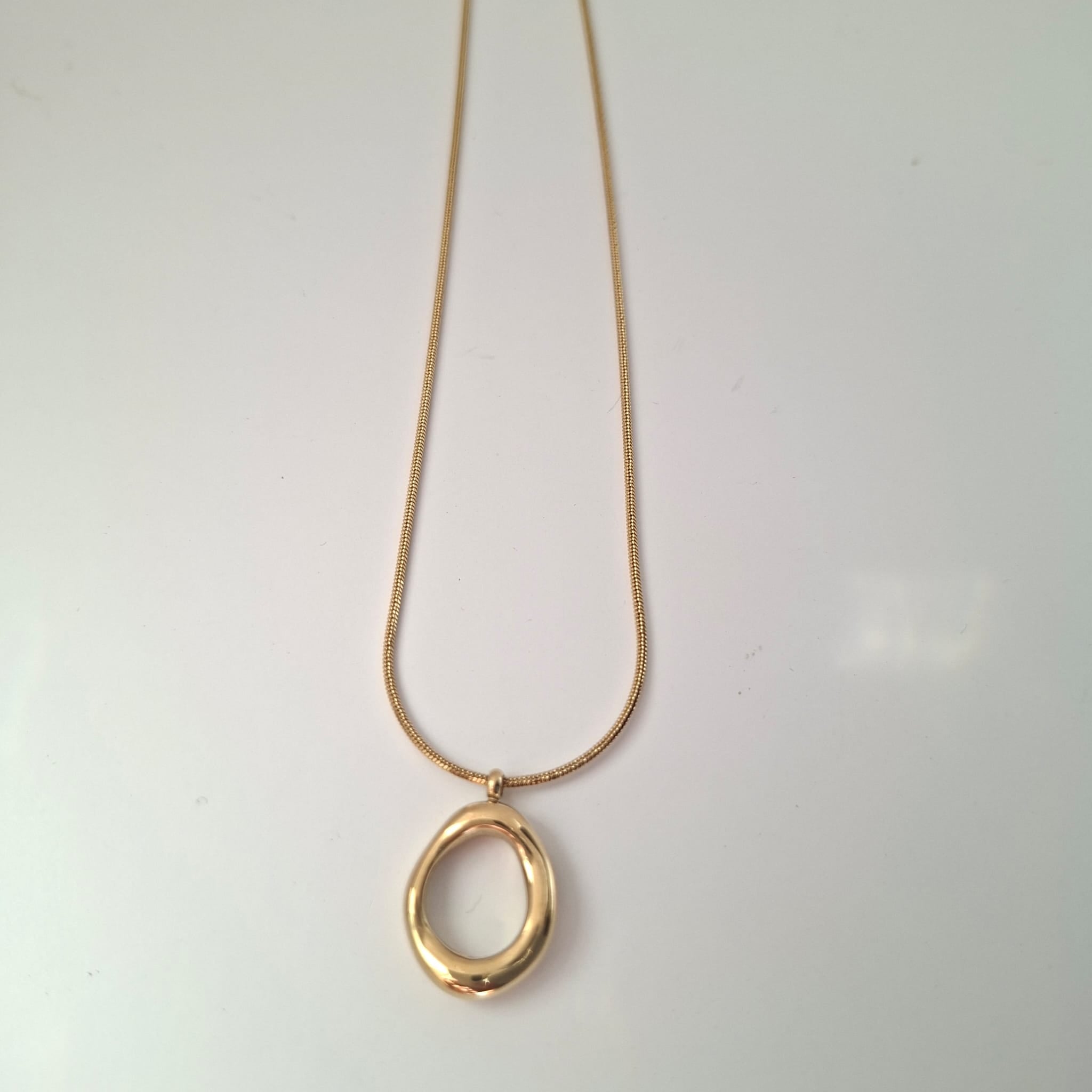 COLGANTE HEBE BAÑADO EN ORO
