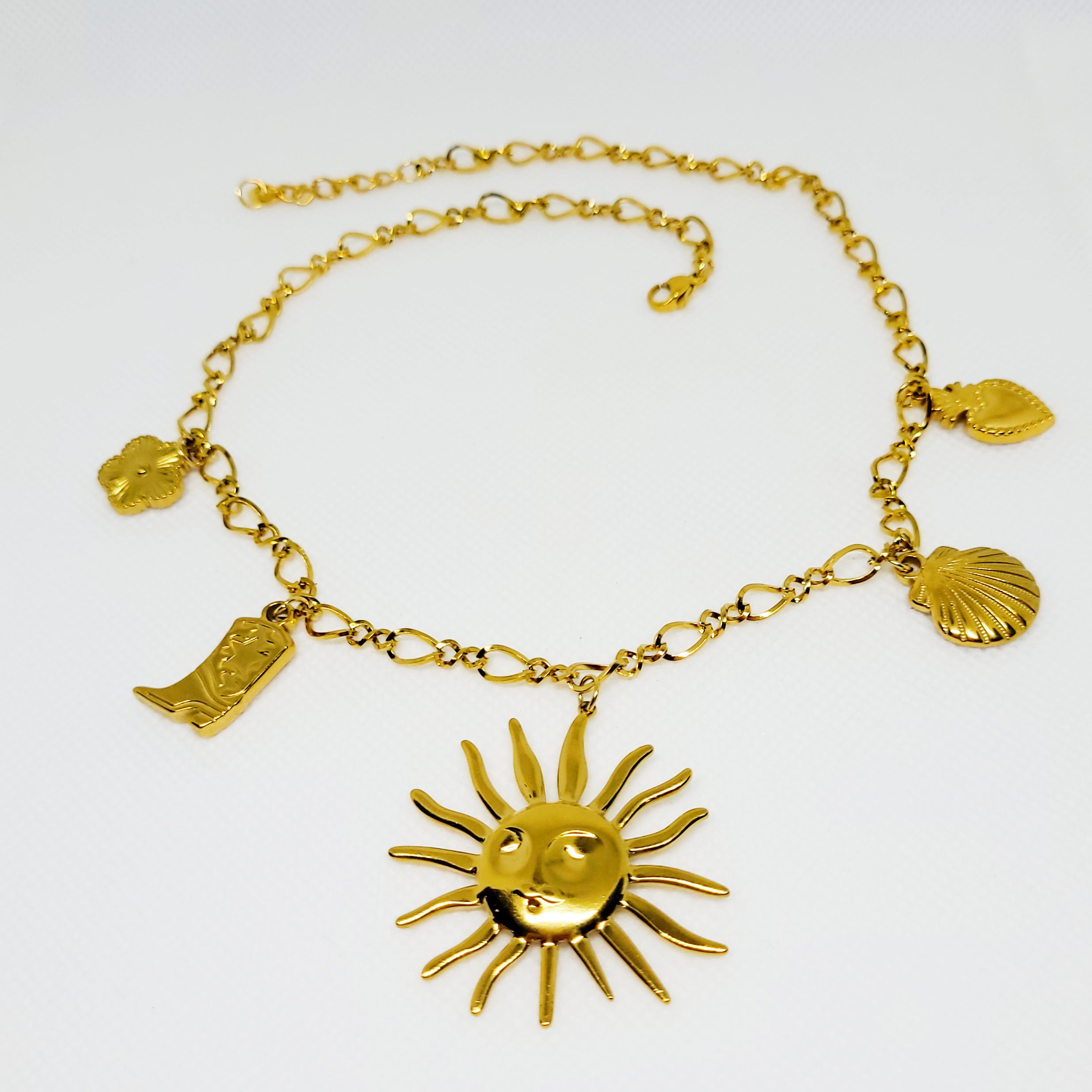 COLLAR HELIOS BAÑADO EN ORO